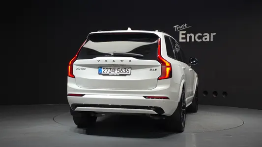 Volvo XC90 2 B6 2025 4