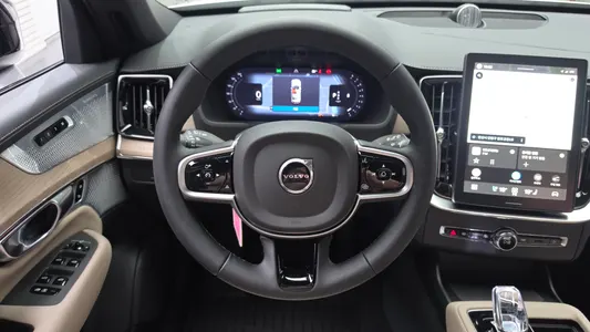 Volvo XC90 2 B6 2025 13