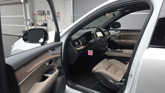 Volvo XC90 2 B6 2025 10