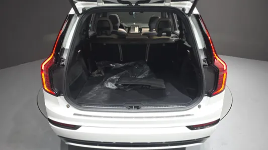 Volvo XC90 2 B6 2025 17