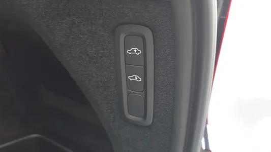 Volvo XC90 2 B6 2025 18