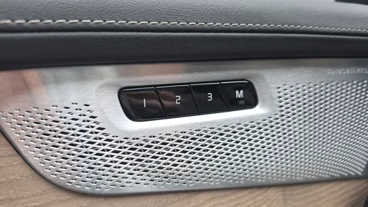 Volvo XC90 2 B6 2025 30