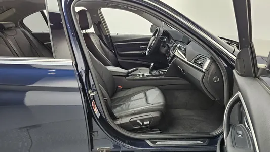 BMW 3 Series (F30) 320i 2016 11