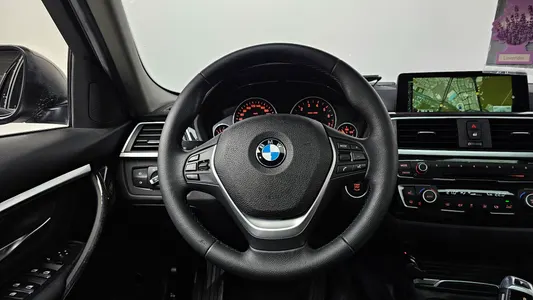 BMW 3 Series (F30) 320i 2016 13