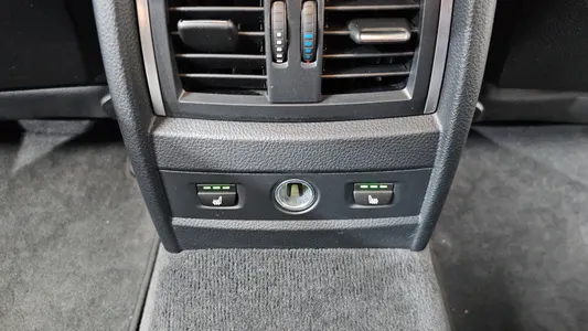 BMW 3 Series (F30) 320i 2016 18