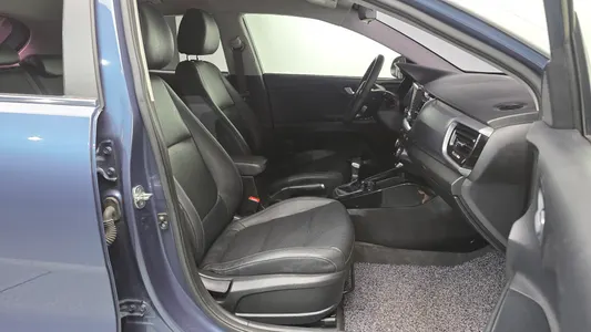 Kia Stonic 1.6 2018 11
