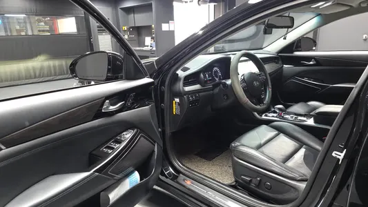 Kia K7 2019 10