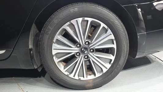 Kia K7 2019 21