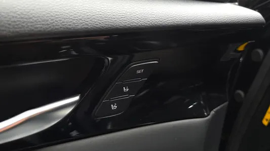 Kia K7 2019 30