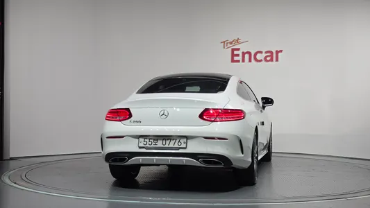 Mercedes-Benz C-Class W205 C200 2016 4