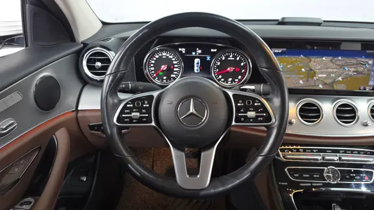 Mercedes-Benz E-Class W213 E300 2018 12
