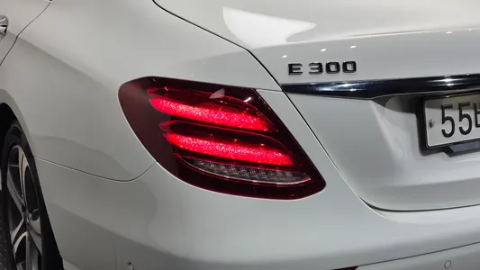Mercedes-Benz E-Class W213 E300 2018 23