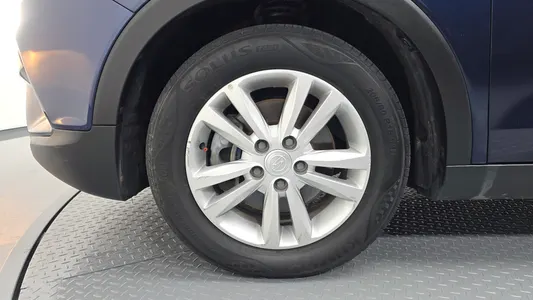 KG Mobility Tivoli VX 2WD 2016 5