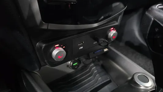 KG Mobility Tivoli VX 2WD 2016 13