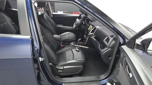 KG Mobility Tivoli VX 2WD 2016 27