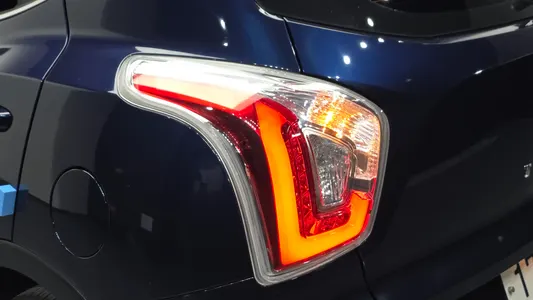 KG Mobility Tivoli VX 2WD 2016 24