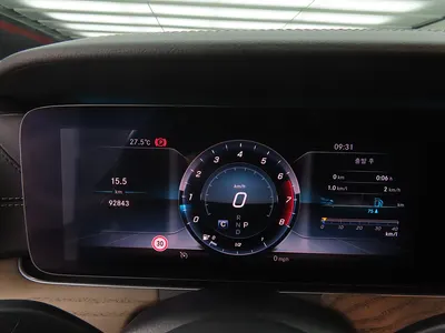 Mercedes-Benz E-Class W213 E300 4MATIC 2019 9