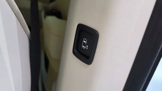 Kia Carnival 9 () 2021 18