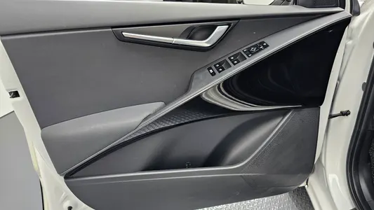 Kia 디 니로 2022 24