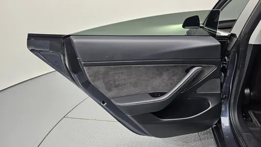 Tesla 3 RWD 2020 26