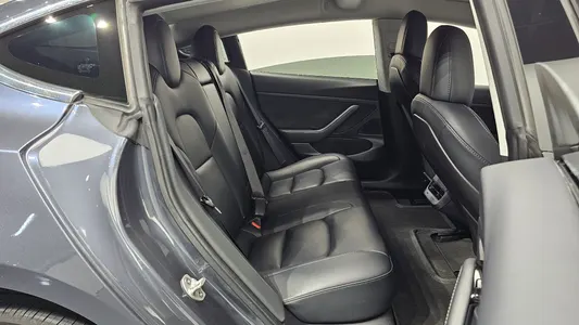 Tesla 3 RWD 2020 27