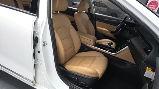 Kia K7 2019 27