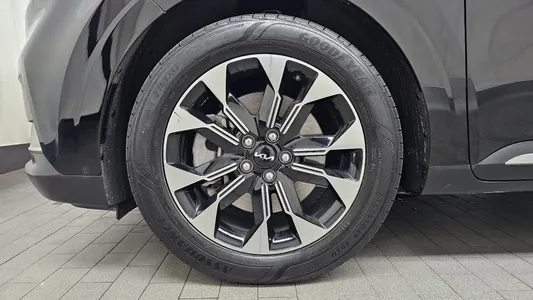 Kia Carnival 7 2023 5