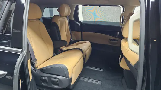Kia Carnival 7 2023 11