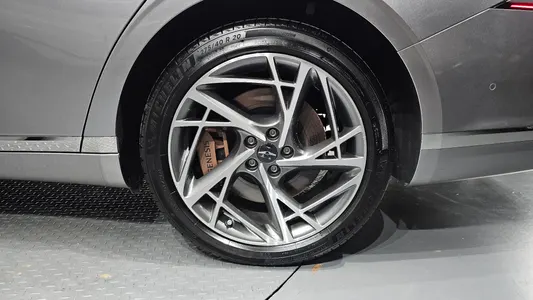Genesis G90 (RS 4) 3.5 e-S/C AWD 2024 22