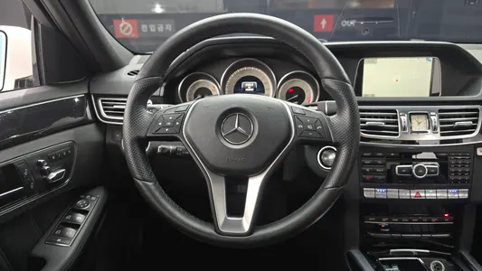 Mercedes-Benz E-Class W212 E350 4MATIC 2014 12