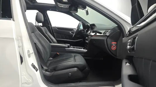 Mercedes-Benz E-Class W212 E350 4MATIC 2014 26
