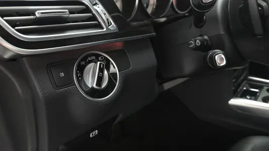 Mercedes-Benz E-Class W212 E350 4MATIC 2014 28