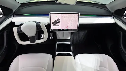Tesla Y RWD 2023 7