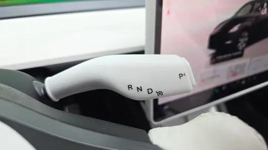 Tesla Y RWD 2023 9
