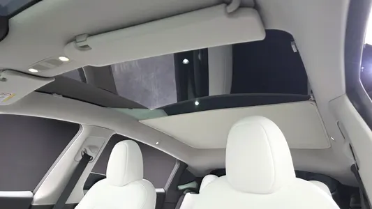 Tesla Y RWD 2023 18