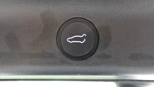 Tesla Y RWD 2023 19
