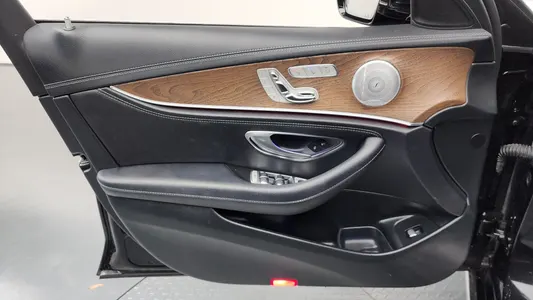 Mercedes-Benz E-Class W213 E300 2019 24