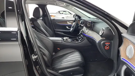 Mercedes-Benz E-Class W213 E300 2019 26