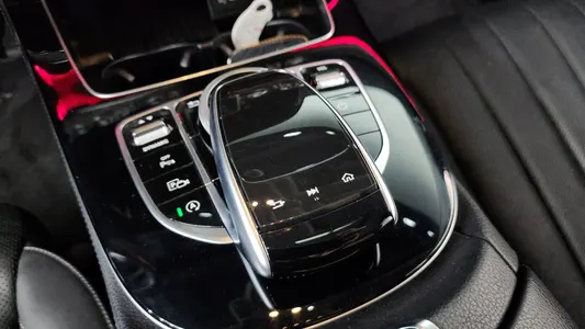 Mercedes-Benz E-Class W213 E300 2019 31