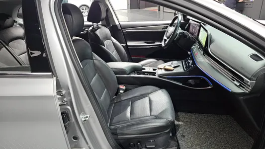 Hyundai IG 3.3 2020 32