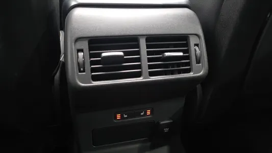 Land Rover 레인지로버 벨라 2.0 D240 R- SE 2019 19
