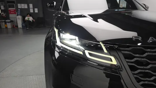 Land Rover 레인지로버 벨라 2.0 D240 R- SE 2019 22