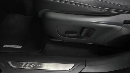 Land Rover 레인지로버 벨라 2.0 D240 R- SE 2019 31