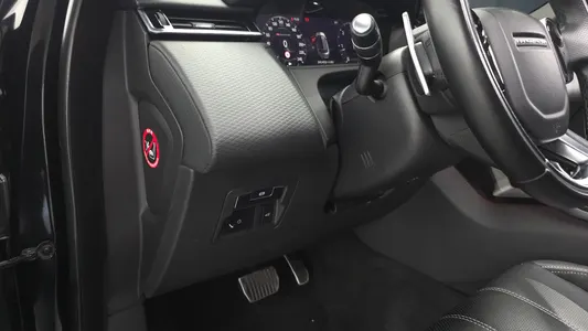 Land Rover 레인지로버 벨라 2.0 D240 R- SE 2019 37