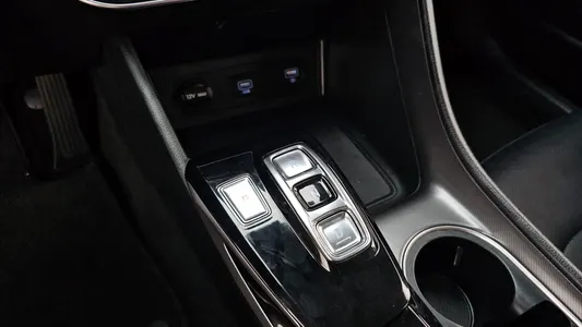Hyundai (DN8) 2.0 LPG() 2021 9