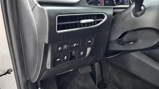Hyundai (DN8) 2.0 LPG() 2021 17