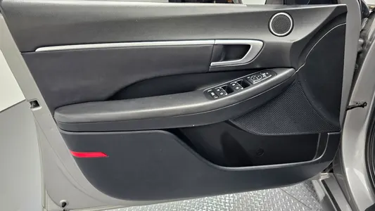 Hyundai (DN8) 2.0 LPG() 2021 25