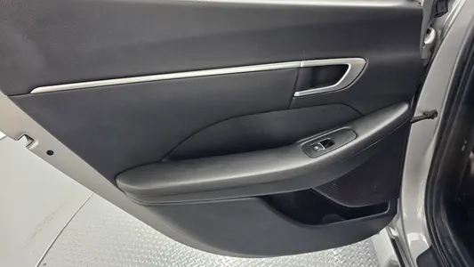 Hyundai (DN8) 2.0 LPG() 2021 26