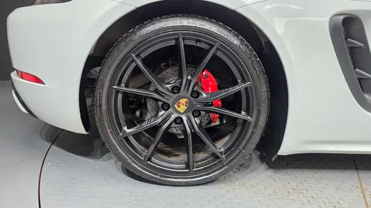Porsche 718 2.5 GTS 2019 5