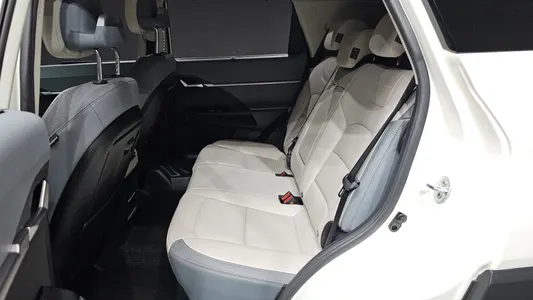 KG Mobility EVX E7 2024 27